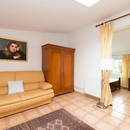 Les Hauts De Paris Daire